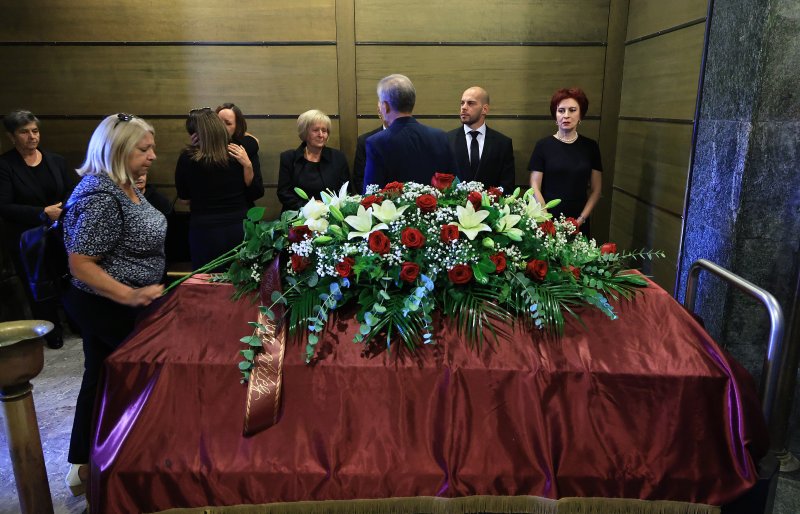 Posljedni ispraćaj novinara Roberta Valdeca