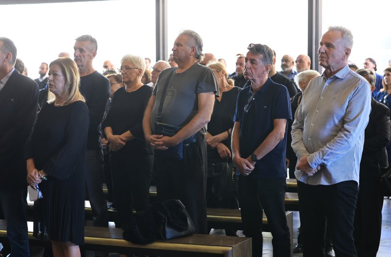 Posljedni ispraćaj novinara Roberta Valdeca
