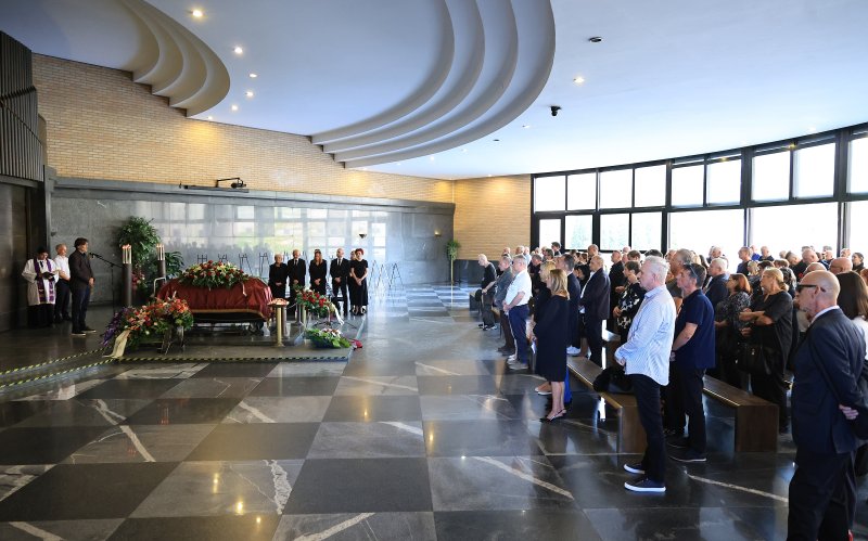 Posljedni ispraćaj novinara Roberta Valdeca