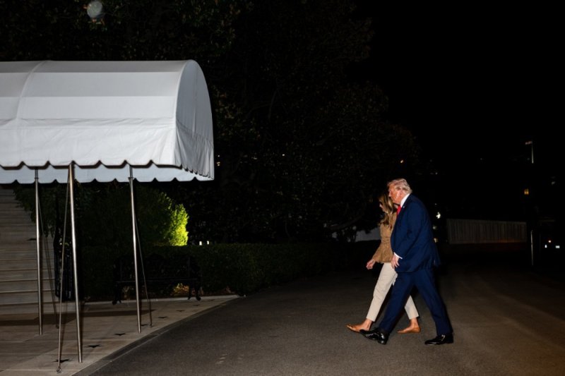Donald i Melania Trump se vraćaju u Ameriku