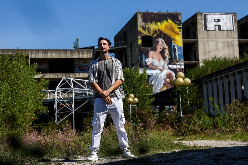 Dejan Šebastijan naslikao mural