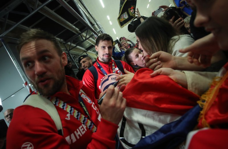 Doček rukometaša u Zračnoj luci Franjo Tuđman