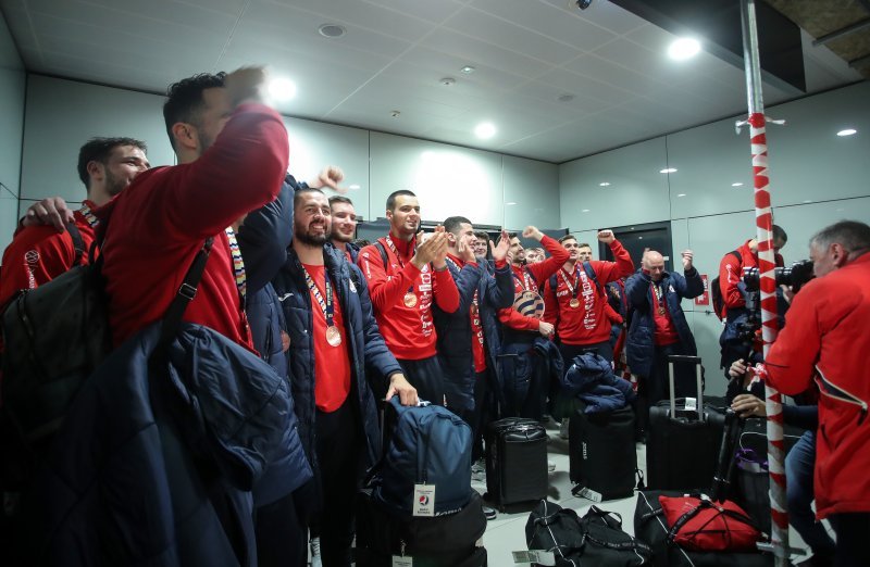 Doček rukometaša u Zračnoj luci Franjo Tuđman