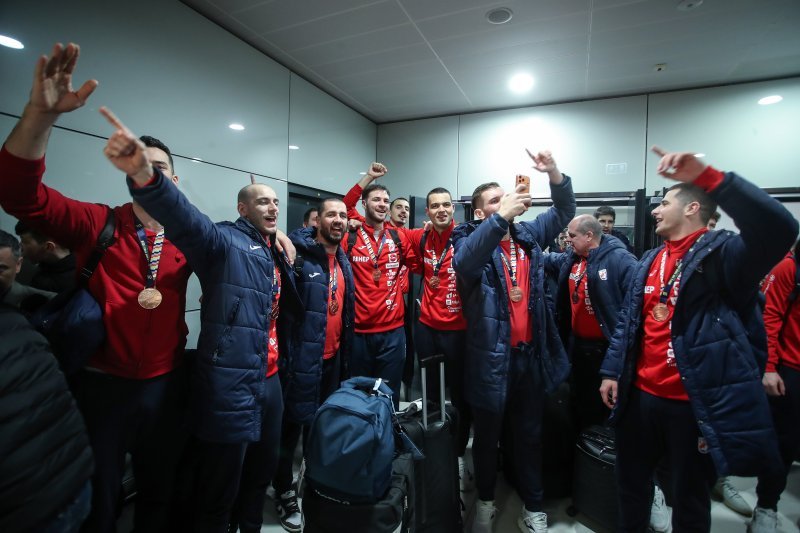 Doček rukometaša u Zračnoj luci Franjo Tuđman