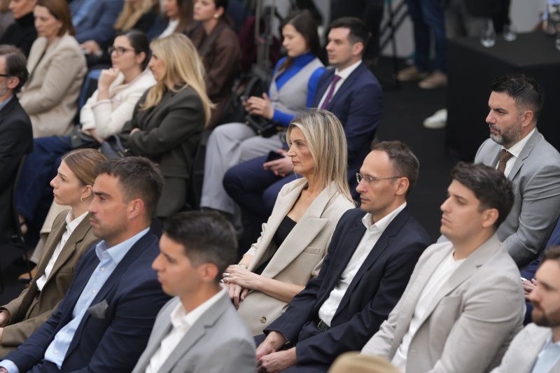 Vizionar godine
