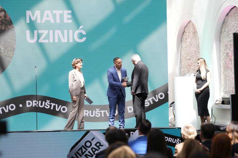 Martina Dalić, Ivan Bartulović, Mate Uzinić