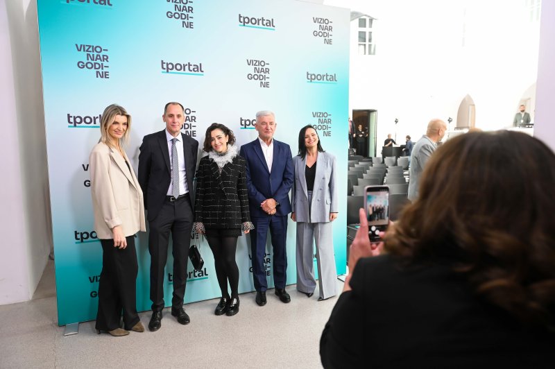 Dijana Suton, Siniša Đuranović, Zrinka Cvitešić, Marko Pipunić, Mirela Hegediš Horvat