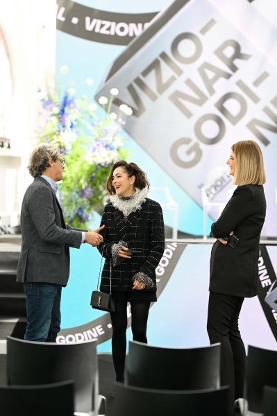 Silvijo Škrlec, Zrinka Cvitešić, Antonija Mandić