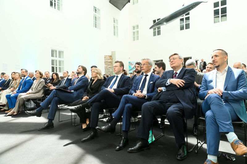 Vizionar godine