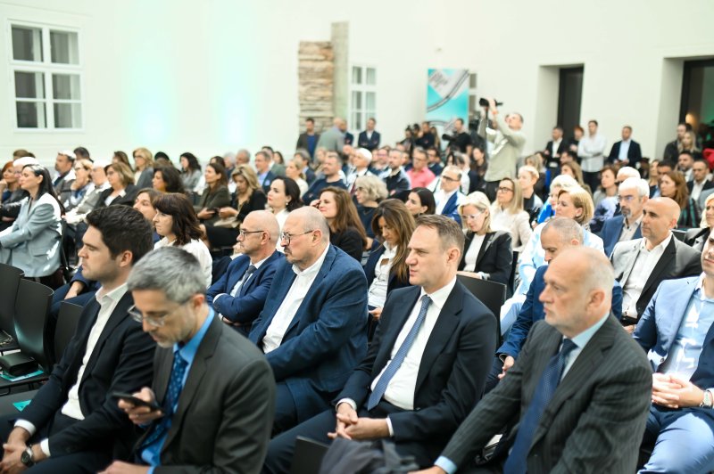 Vizionar godine