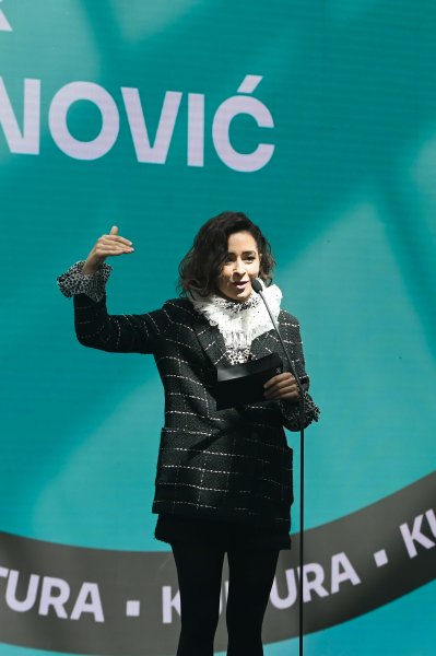Zrinka Cvitešić