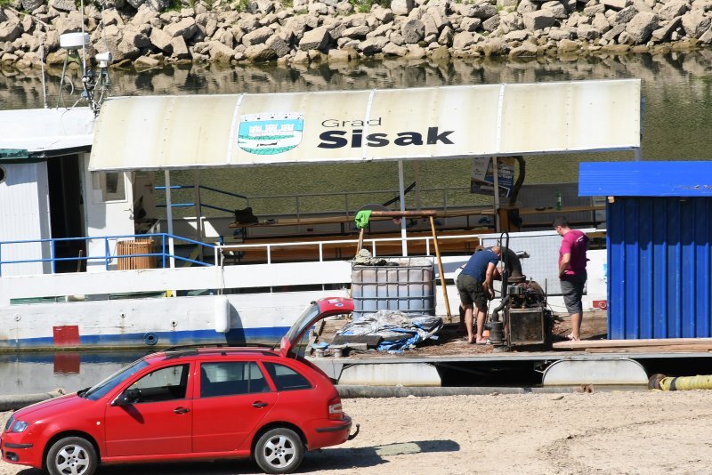 Sisak: Popravak turističkog broda 'Juran i Sofija'