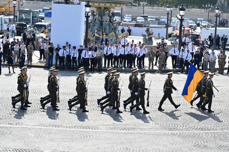 Vojni mimohod u Parizu
