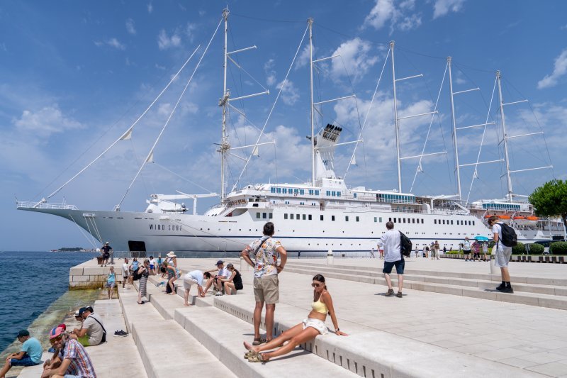 U Zadar doplovio Wind Surf, jedan od najvećih jedrenjaka na svijetu