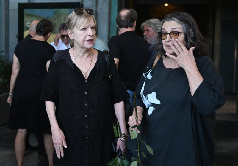 Višnja Babić, Slavica Knežević