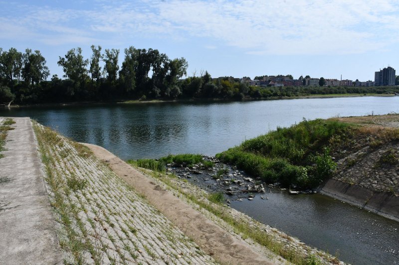 Slavonski Brod: Savu dijeli dvadesetak centimetara od najnižeg zabilježenog vodostaja