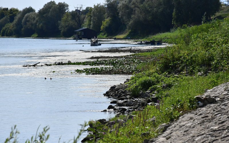 Slavonski Brod: Savu dijeli dvadesetak centimetara od najnižeg zabilježenog vodostaja