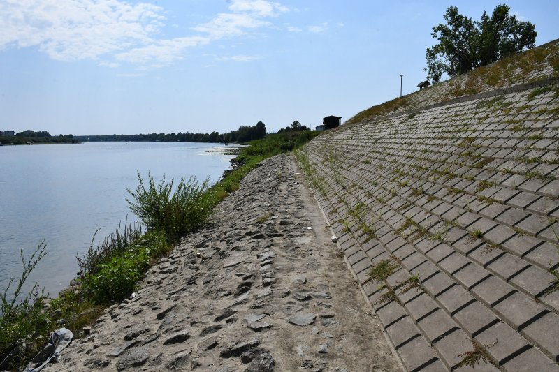 Slavonski Brod: Savu dijeli dvadesetak centimetara od najnižeg zabilježenog vodostaja