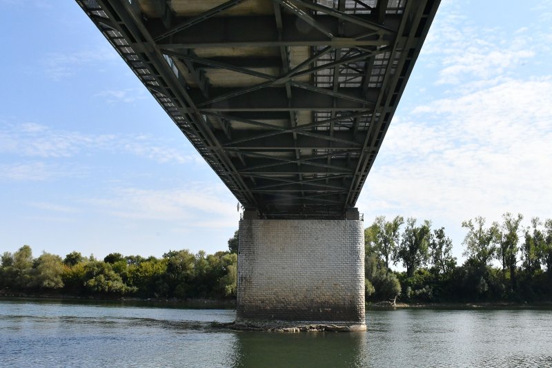 Slavonski Brod: Savu dijeli dvadesetak centimetara od najnižeg zabilježenog vodostaja