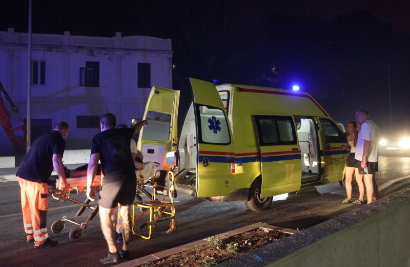 Izgorjeli su auti, brodovi i kuće...