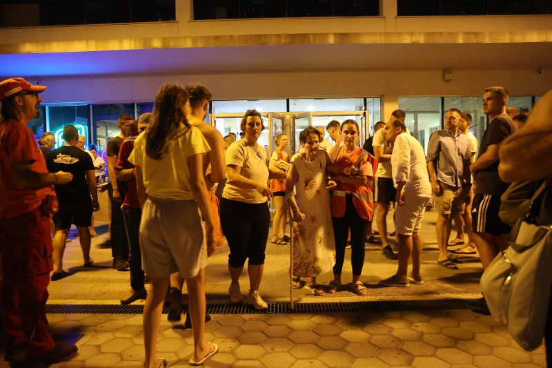 Evakuirani građani u dvorani Ribnjak