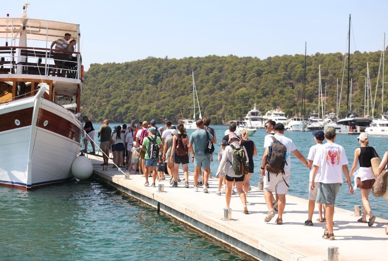Skradin: Velike gužve za obilazak NP Krka i Slapova Krke