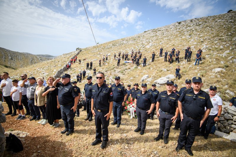 Na Kornatima obilježena 19. godišnjica tragedije u kojoj je poginulo 12 vatrogasaca