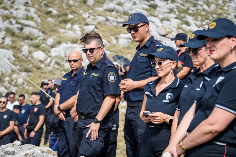 Na Kornatima obilježena 19. godišnjica tragedije u kojoj je poginulo 12 vatrogasaca