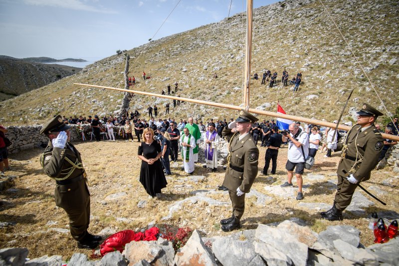 Na Kornatima obilježena 19. godišnjica tragedije u kojoj je poginulo 12 vatrogasaca