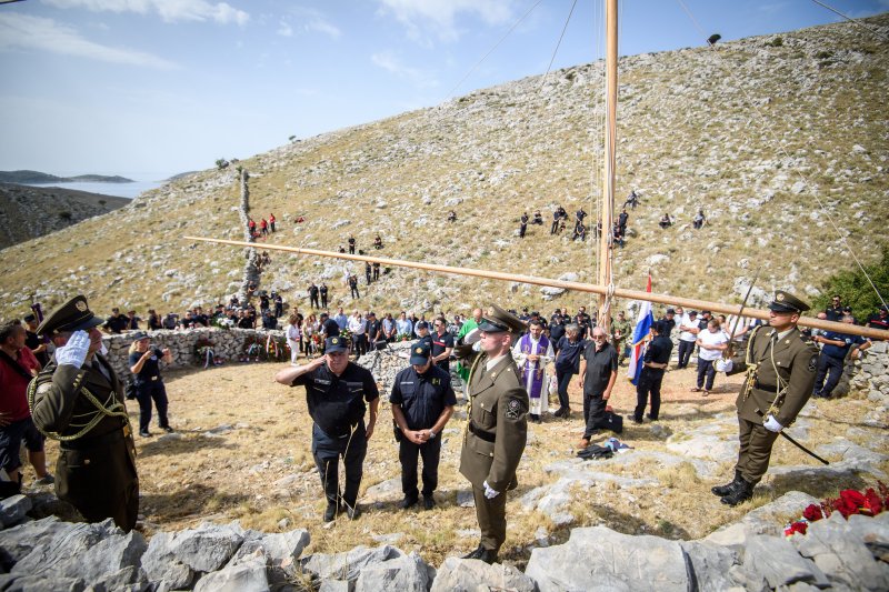 Na Kornatima obilježena 19. godišnjica tragedije u kojoj je poginulo 12 vatrogasaca