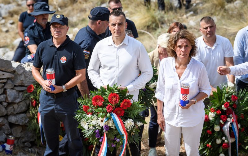 Na Kornatima obilježena 19. godišnjica tragedije u kojoj je poginulo 12 vatrogasaca