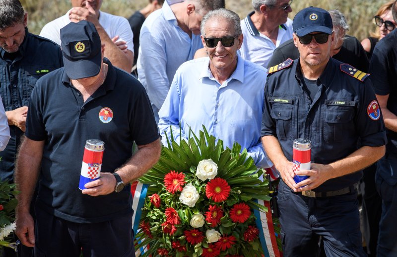 Na Kornatima obilježena 19. godišnjica tragedije u kojoj je poginulo 12 vatrogasaca