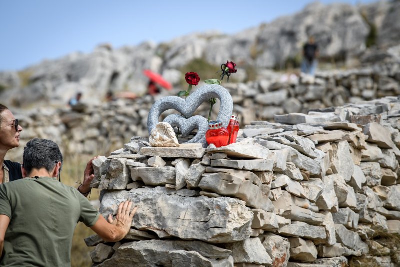 Na Kornatima obilježena 19. godišnjica tragedije u kojoj je poginulo 12 vatrogasaca