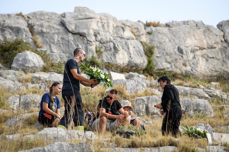 Na Kornatima obilježena 19. godišnjica tragedije u kojoj je poginulo 12 vatrogasaca