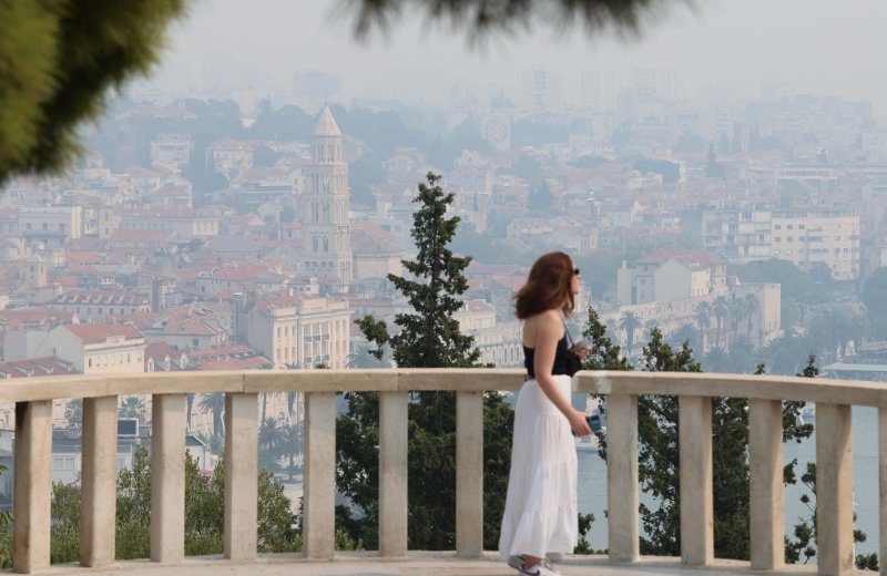 Split prekriven dimom zbog požara kod Tomislavgrada