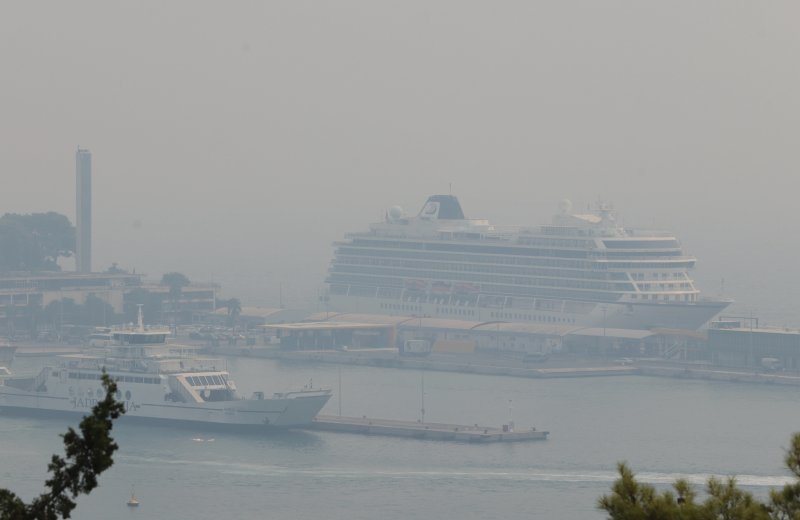 Split prekriven dimom zbog požara kod Tomislavgrada
