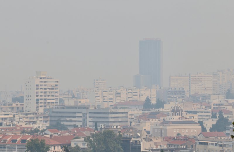 Split prekriven dimom zbog požara kod Tomislavgrada