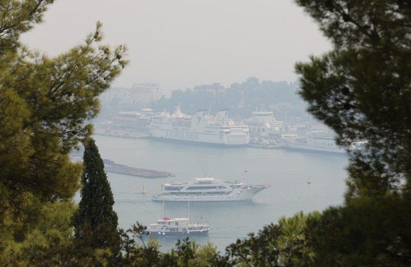Split prekriven dimom zbog požara kod Tomislavgrada