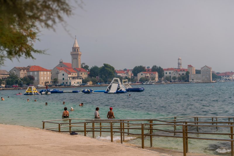 Slaba vidljivost u Kaštelima zbog velikog požara u okolici Tomislavgrada