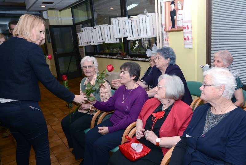 Kristina Ikić Baniček, gradonačelnica Siska, povodom Dana žene posjetila Dom za starije i nemoćne