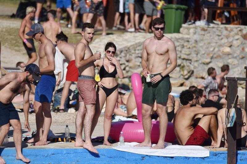 Hit luftići u Tisnom