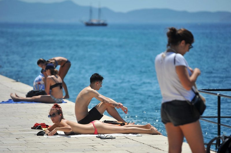 Zadrani i njihovi gosti pokušavaju se rashladiti