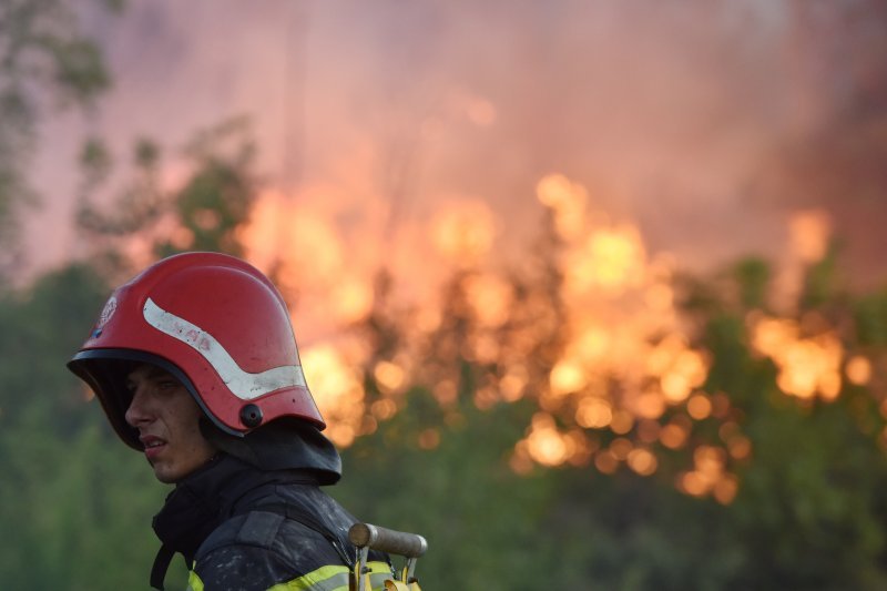 Vatrogasci u borbi s požarom