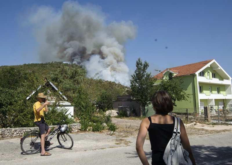 Požar kod Muća
