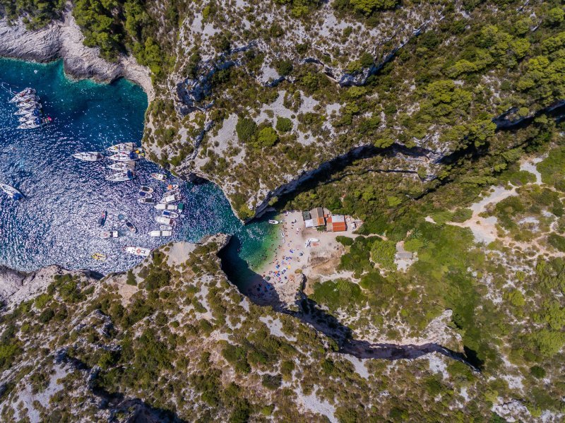 Panoramske fotografije uvale Stiniva