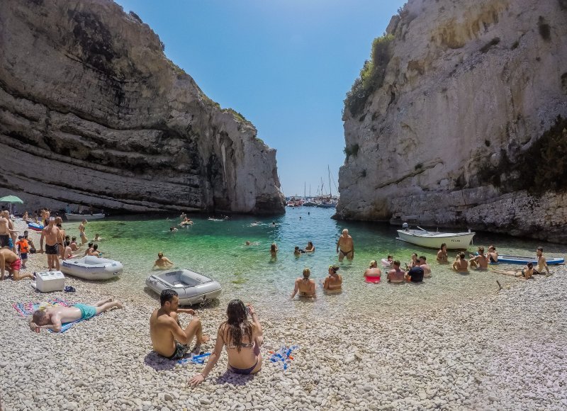 Panoramske fotografije uvale Stiniva