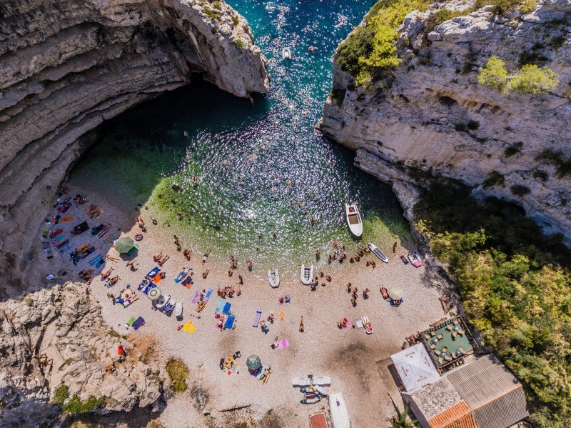 Panoramske fotografije uvale Stiniva