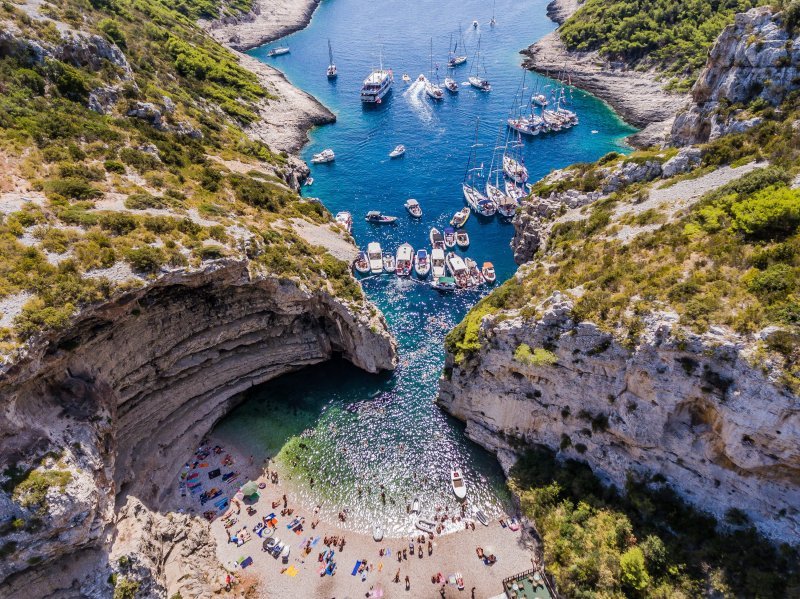 Panoramske fotografije uvale Stiniva