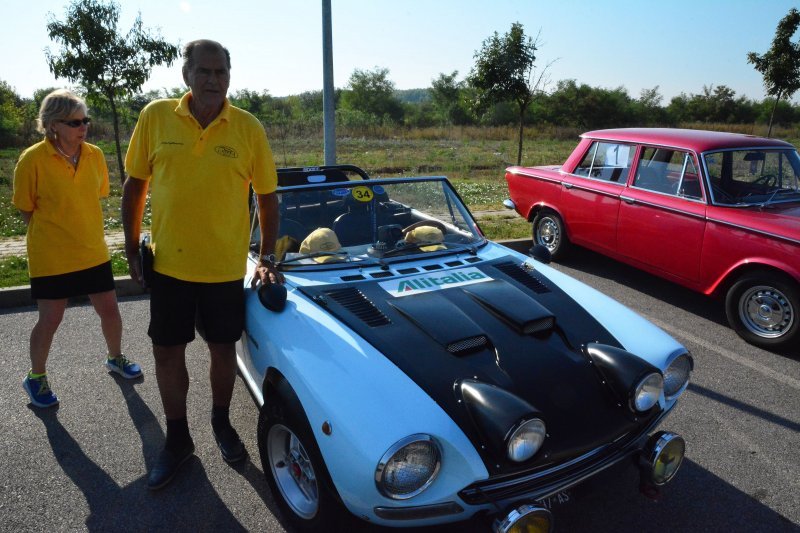 Slavonski Brod: Izložba oldtimera