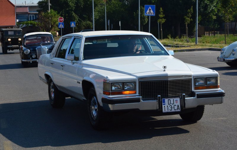 Slavonski Brod: Izložba oldtimera